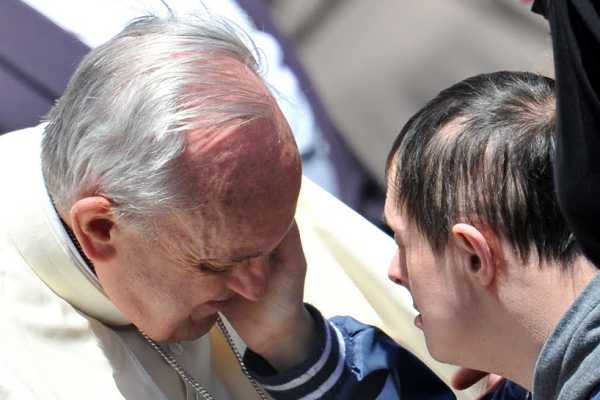 Papa Francesco: «La ‘qualità della vita’ è una menzogna»