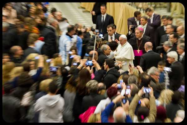Papa Francesco: “padri presenti ma non controllori”